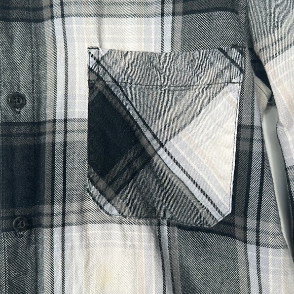 Aritzia TNA Classic Fit Plaid Button Down Womens Size XS Gray Black White - Picture 5 of 6